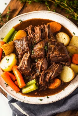 Easy Slow Cooker Pot Roast Recipe With Vegetables